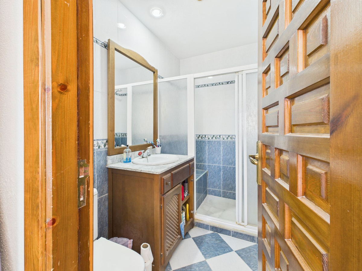 4 Bed Townhouse for sale in Estepona Costa Del Sol, Málaga, Spain