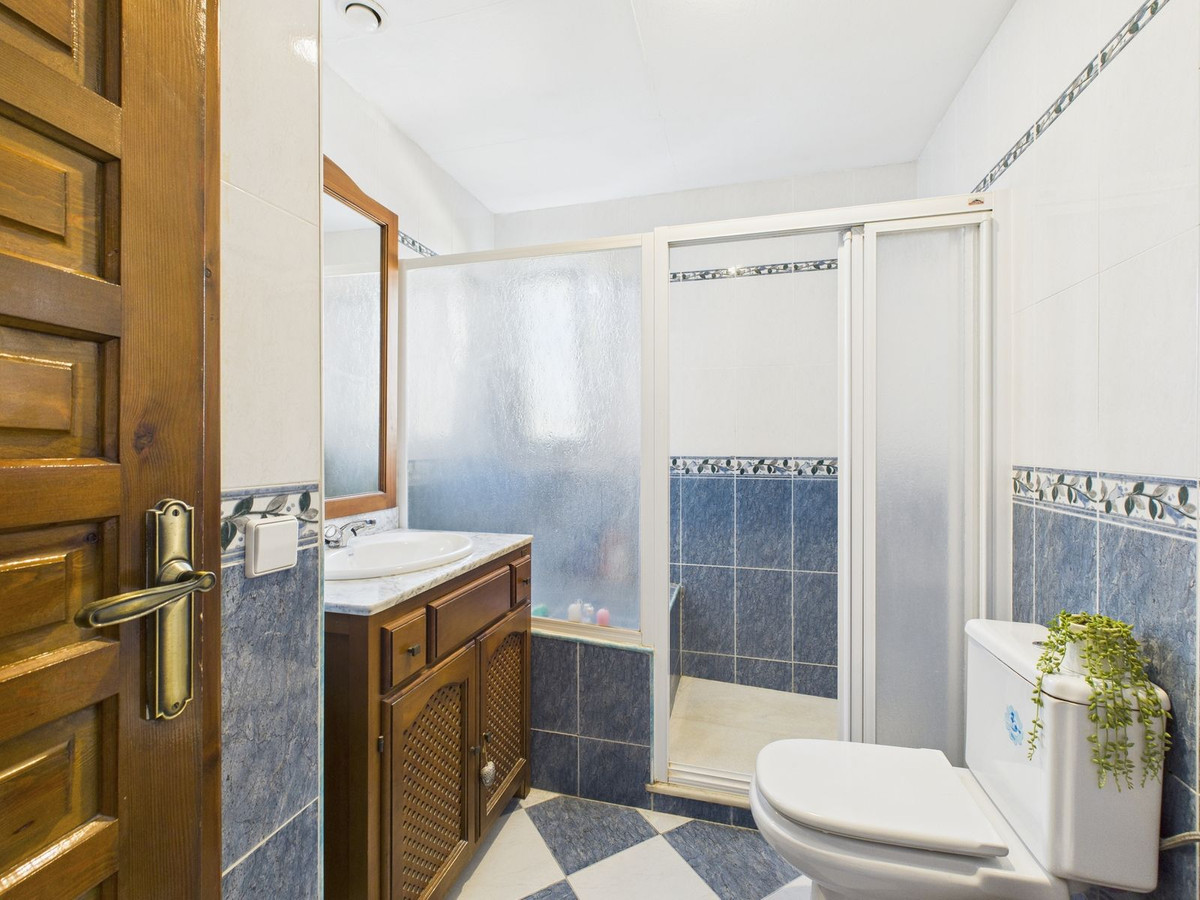4 Bed Townhouse for sale in Estepona Costa Del Sol, Málaga, Spain