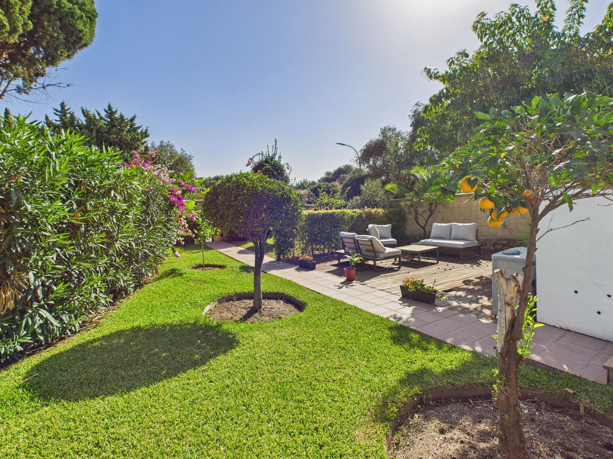 4 Bed Townhouse for sale in Estepona Costa Del Sol, Málaga, Spain