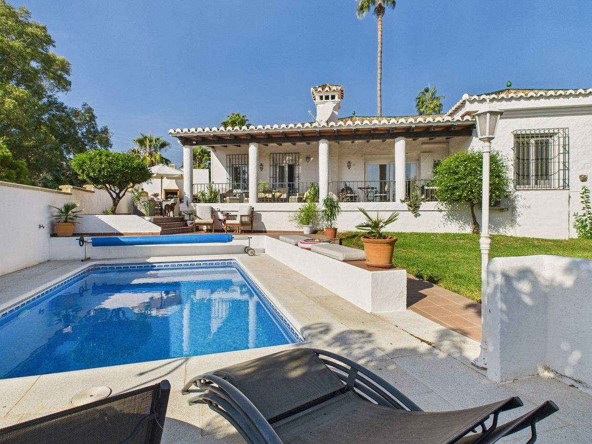 4 Bed Townhouse for sale in Estepona Costa Del Sol, Málaga, Spain