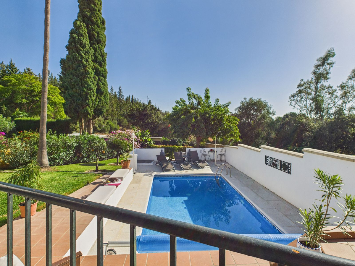 4 Bed Townhouse for sale in Estepona Costa Del Sol, Málaga, Spain