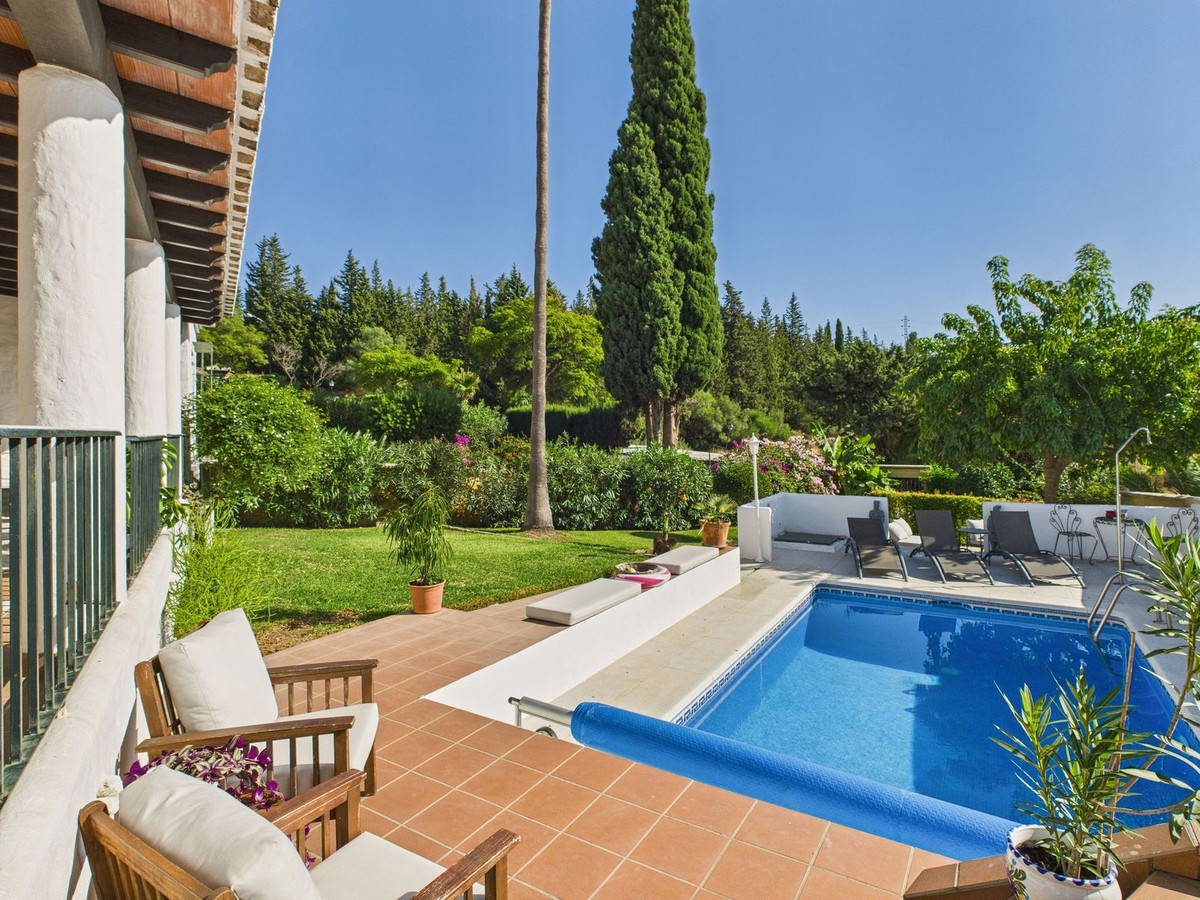 4 Bed Townhouse for sale in Estepona Costa Del Sol, Málaga, Spain
