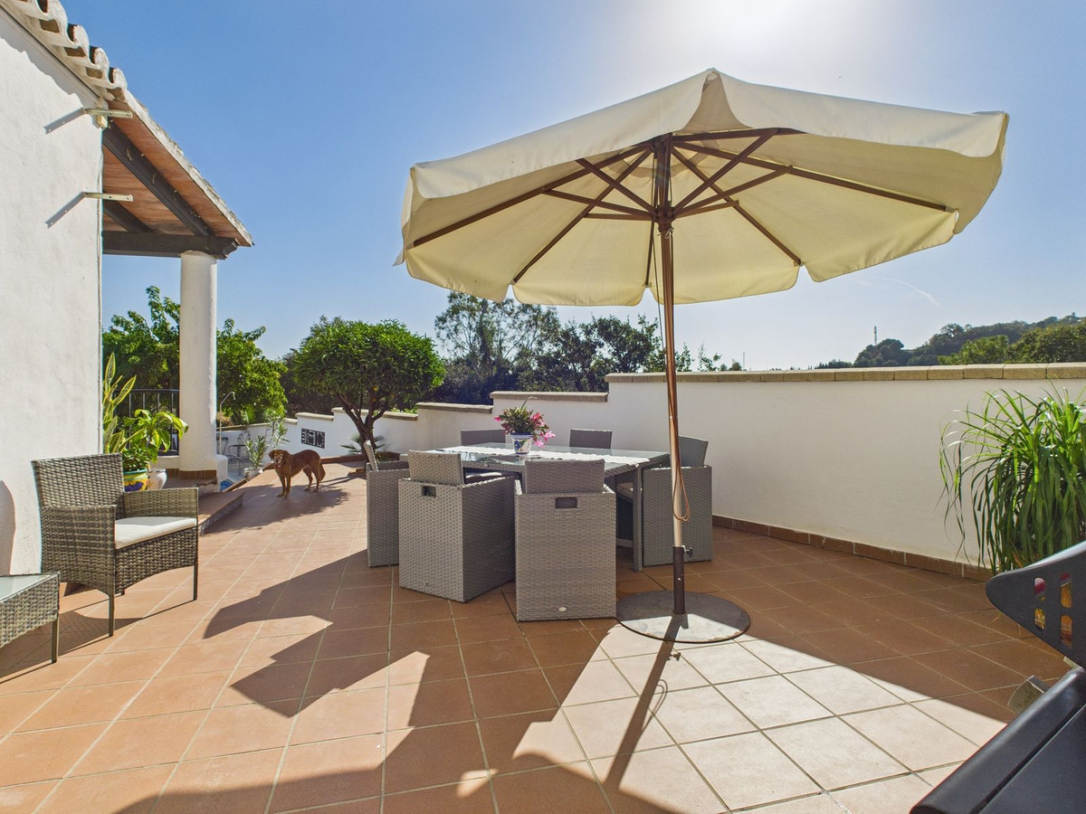 4 Bed Townhouse for sale in Estepona Costa Del Sol, Málaga, Spain