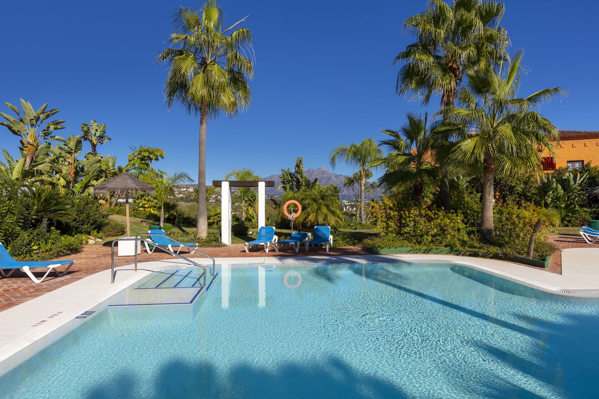3 Bed Apartment for sale in Benahavís Costa Del Sol, Málaga, Spain