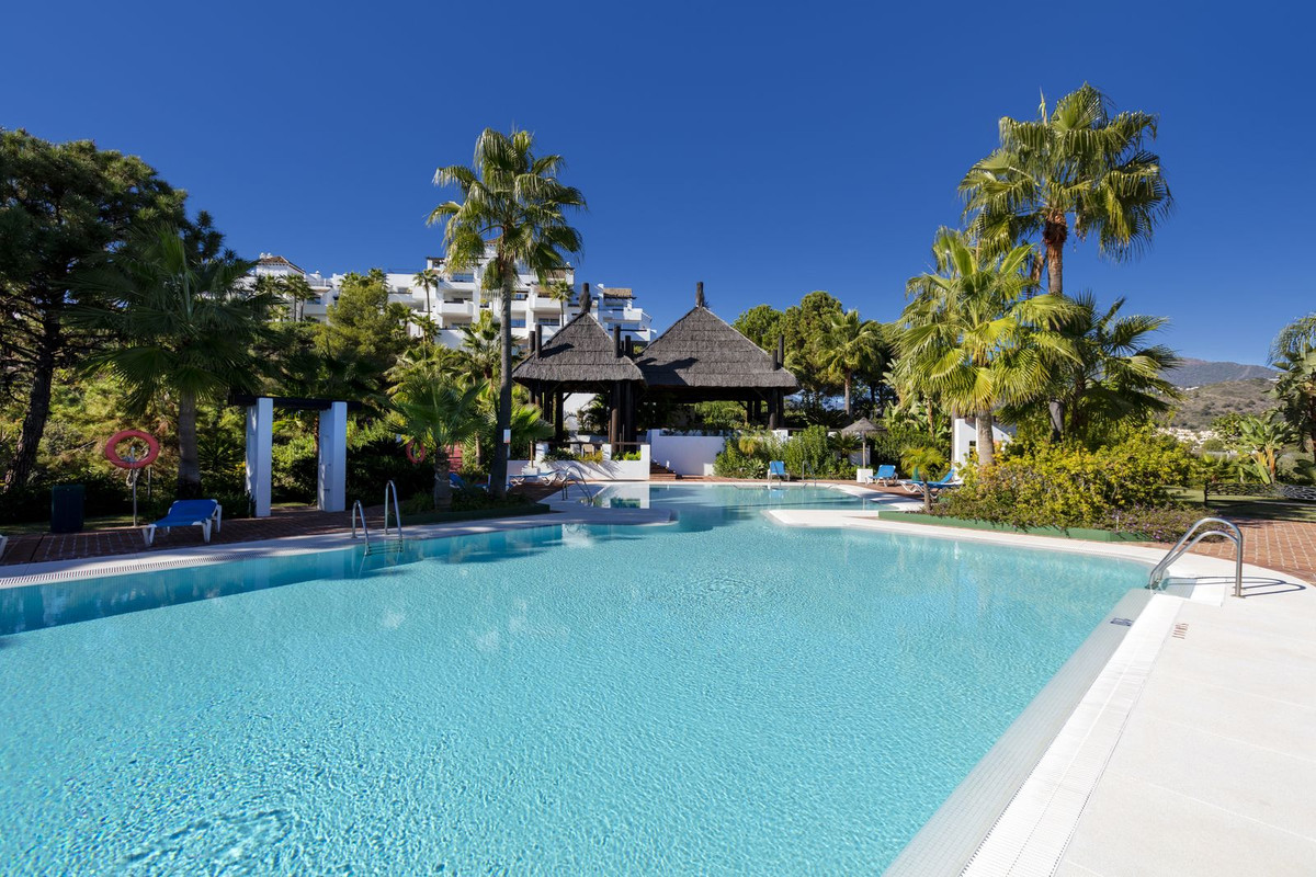 3 Bed Apartment for sale in Benahavís Costa Del Sol, Málaga, Spain