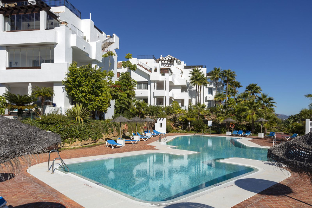 3 Bed Apartment for sale in Benahavís Costa Del Sol, Málaga, Spain