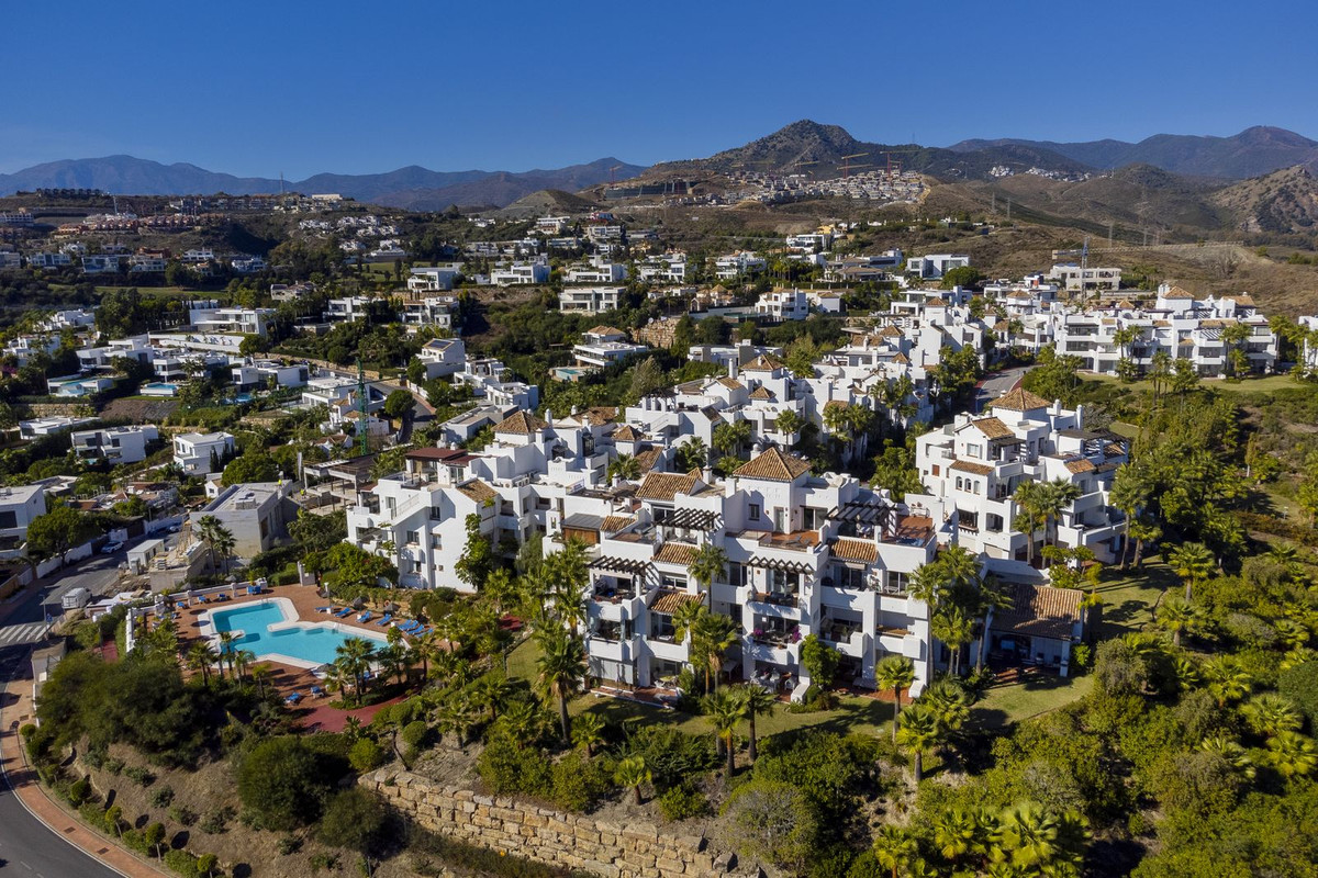 3 Bed Apartment for sale in Benahavís Costa Del Sol, Málaga, Spain