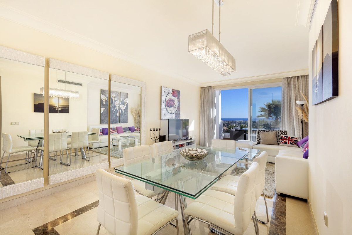 3 Bed Apartment for sale in Benahavís Costa Del Sol, Málaga, Spain