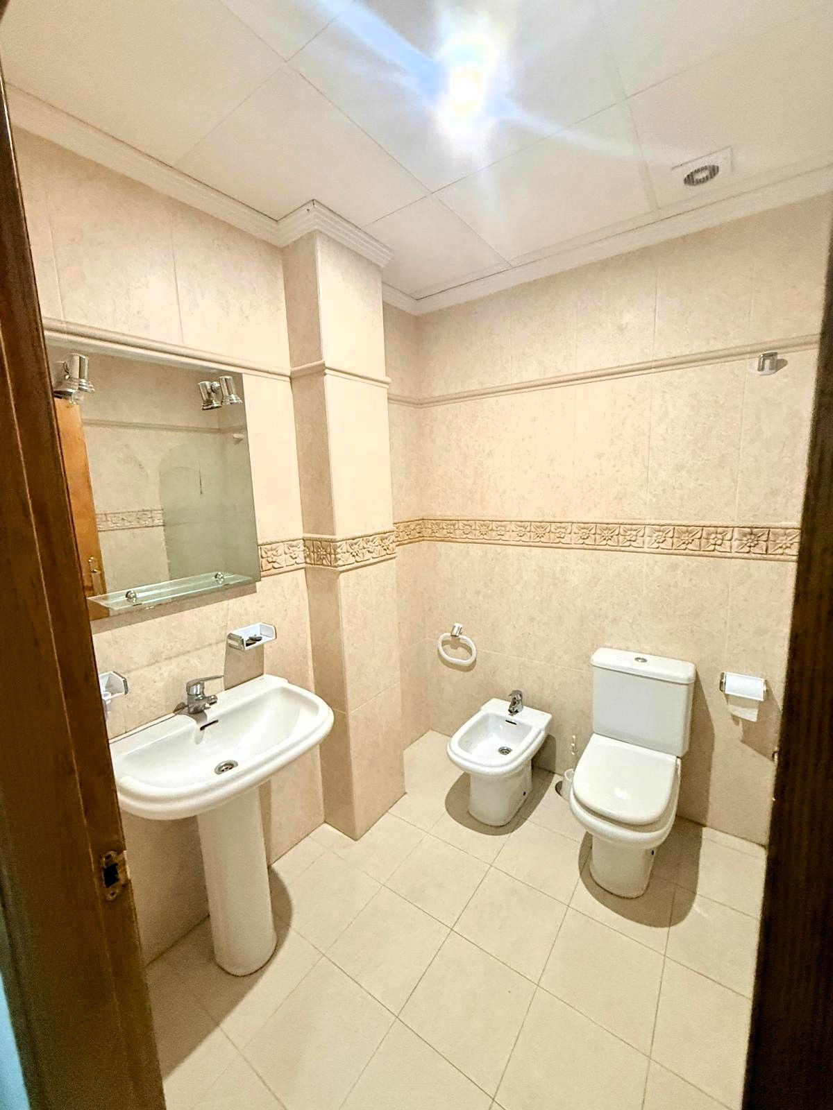 3 Bed Apartment for sale in Fuengirola Costa Del Sol, Málaga, Spain