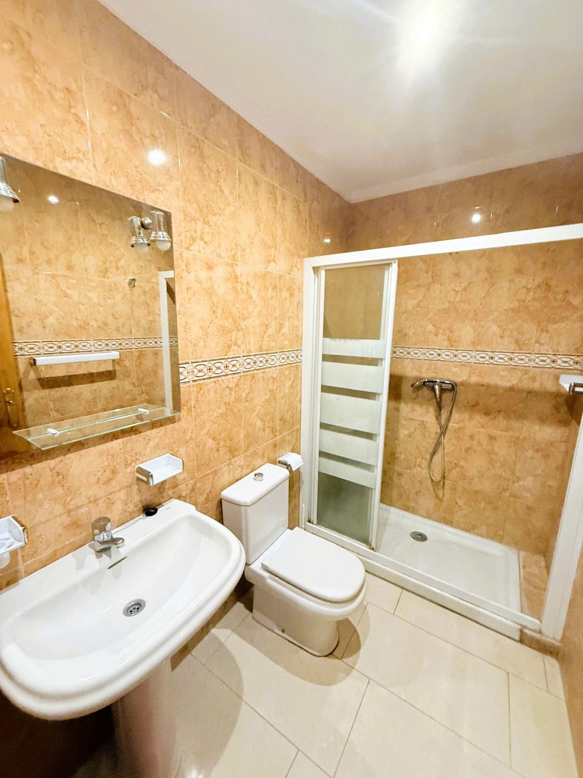 3 Bed Apartment for sale in Fuengirola Costa Del Sol, Málaga, Spain