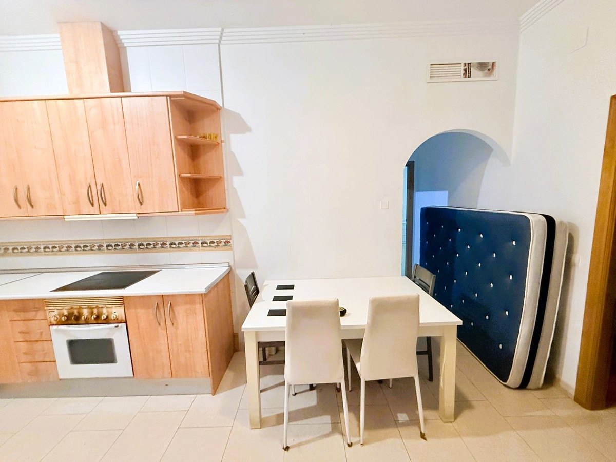 3 Bed Apartment for sale in Fuengirola Costa Del Sol, Málaga, Spain