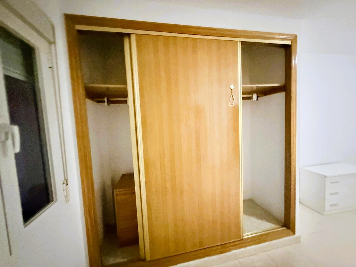 3 Bed Apartment for sale in Fuengirola Costa Del Sol, Málaga, Spain
