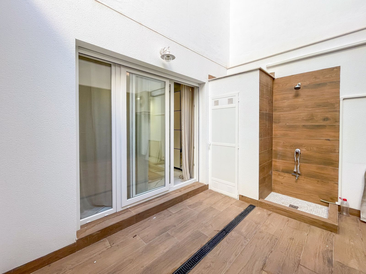 2 Bed Apartment for sale in Torrevieja Costa Blanca, Alicante, Spain