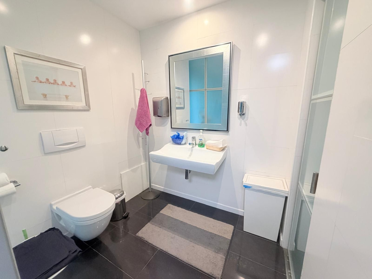 3 Bed Apartment for sale in Marbella Costa Del Sol, Málaga, Spain