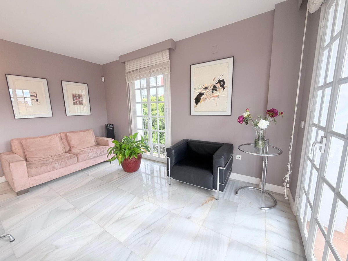 3 Bed Apartment for sale in Marbella Costa Del Sol, Málaga, Spain