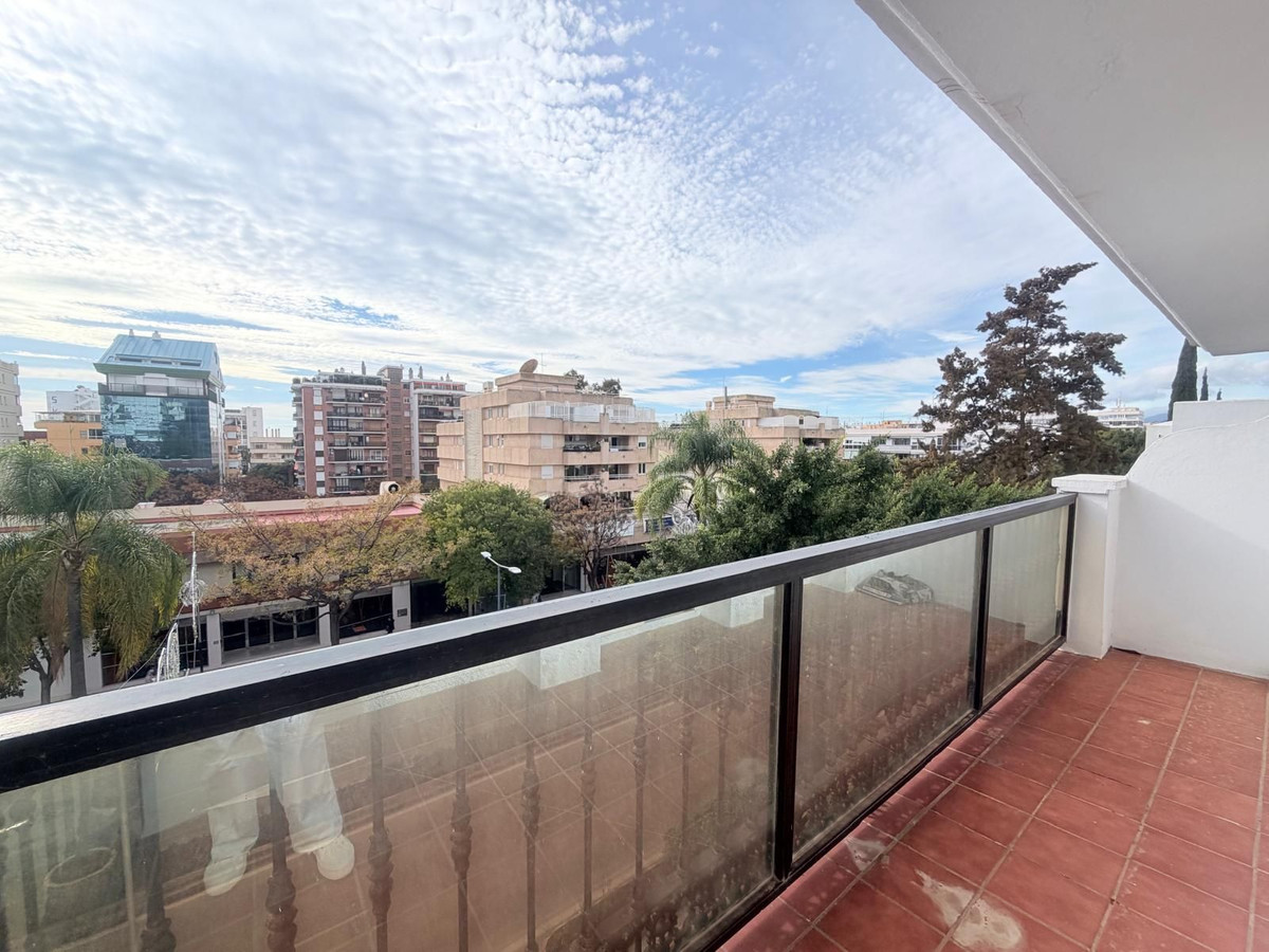 3 Bed Apartment for sale in Marbella Costa Del Sol, Málaga, Spain