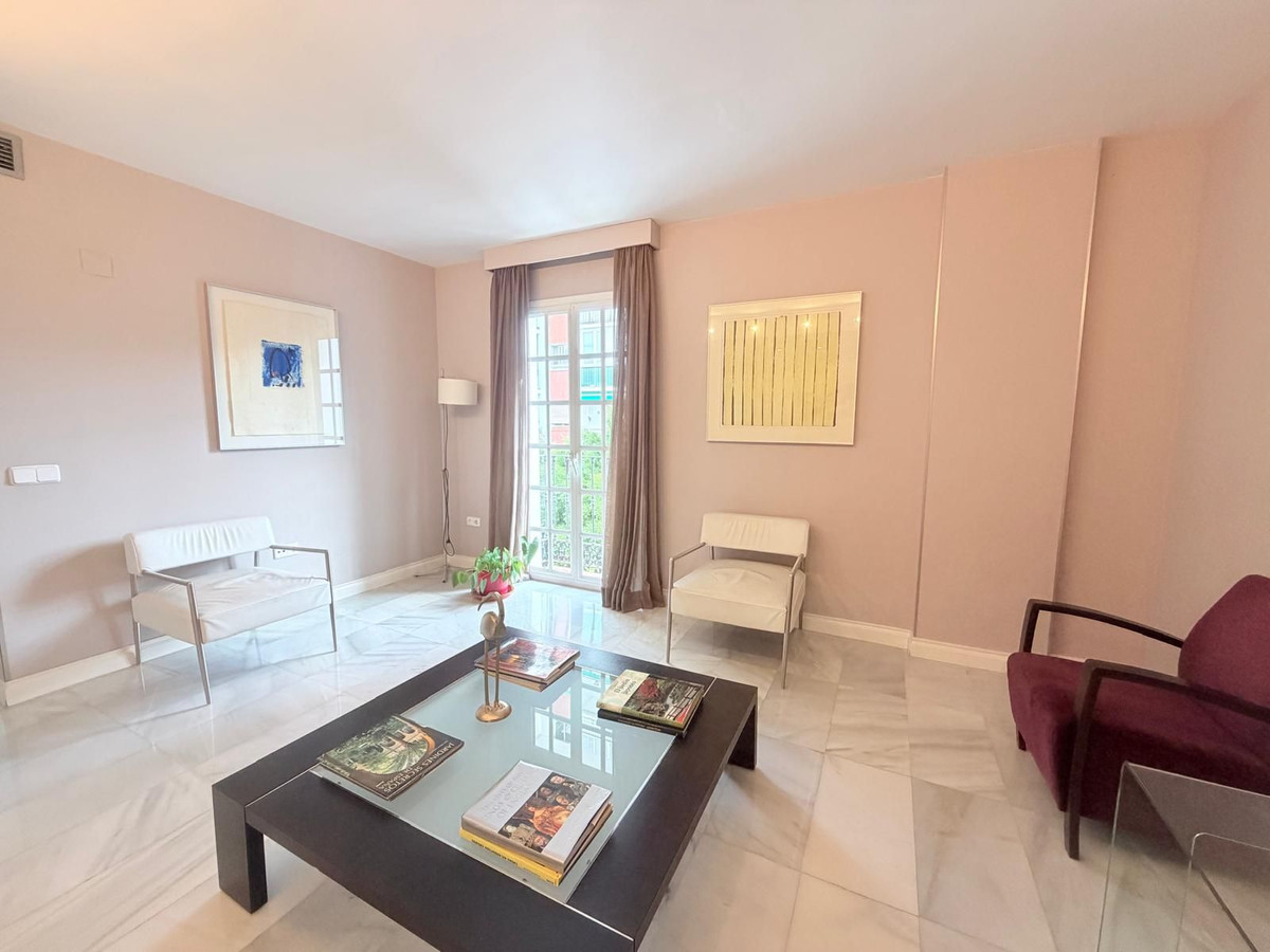 3 Bed Apartment for sale in Marbella Costa Del Sol, Málaga, Spain
