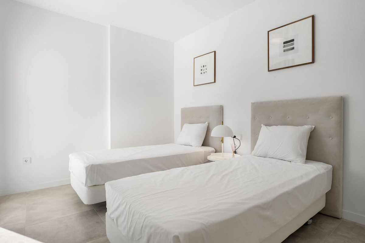 3 Bed Apartment for sale in Estepona Costa Del Sol, Málaga, Spain
