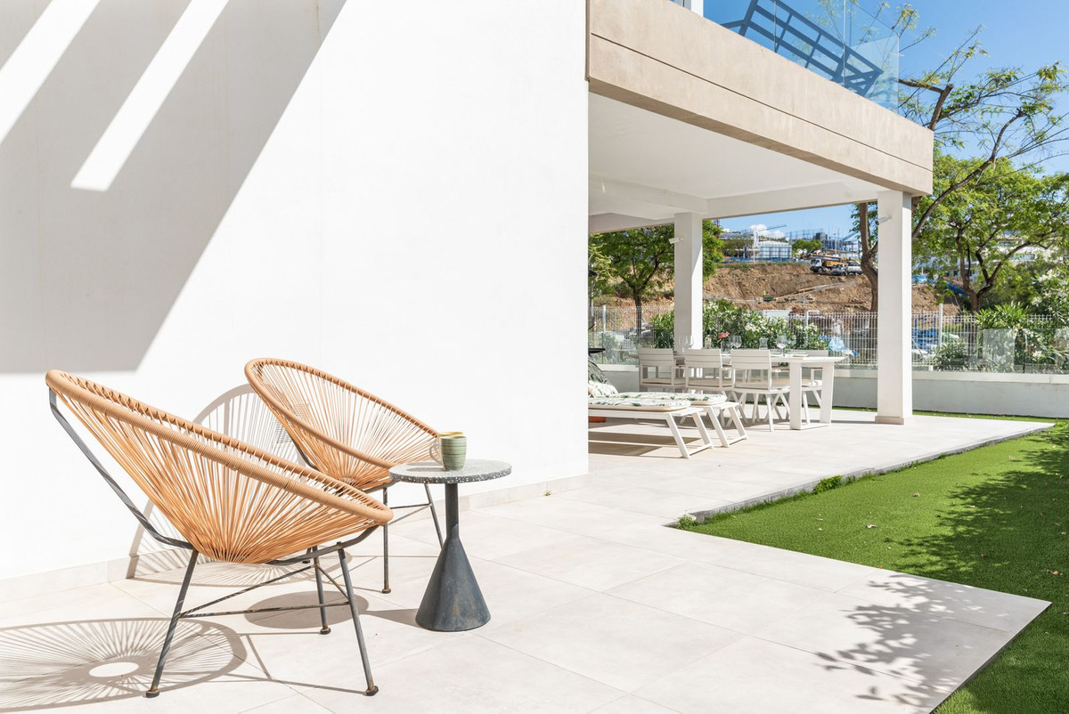 3 Bed Apartment for sale in Estepona Costa Del Sol, Málaga, Spain