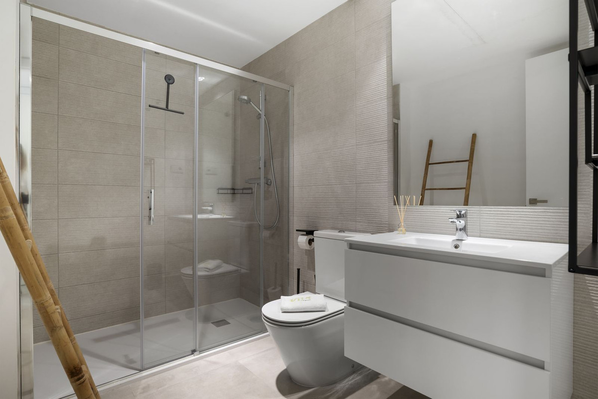 3 Bed Apartment for sale in Estepona Costa Del Sol, Málaga, Spain