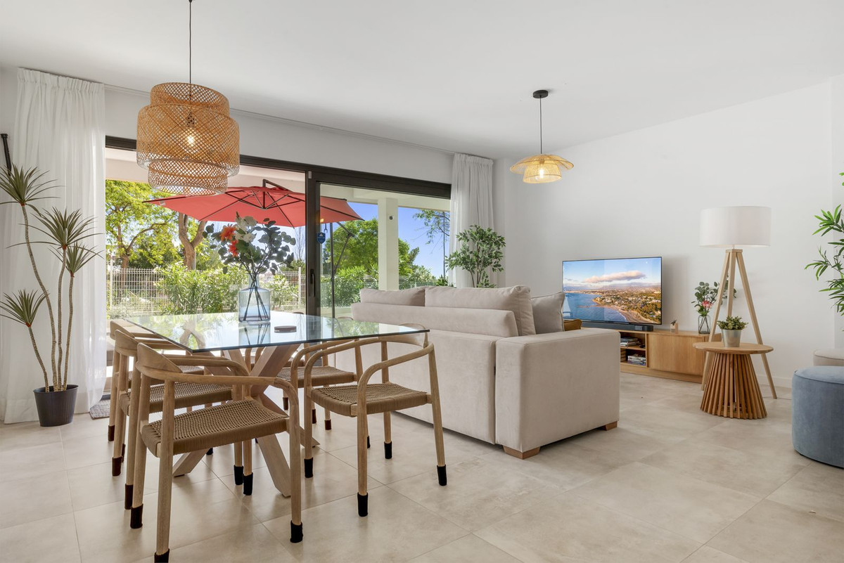 3 Bed Apartment for sale in Estepona Costa Del Sol, Málaga, Spain