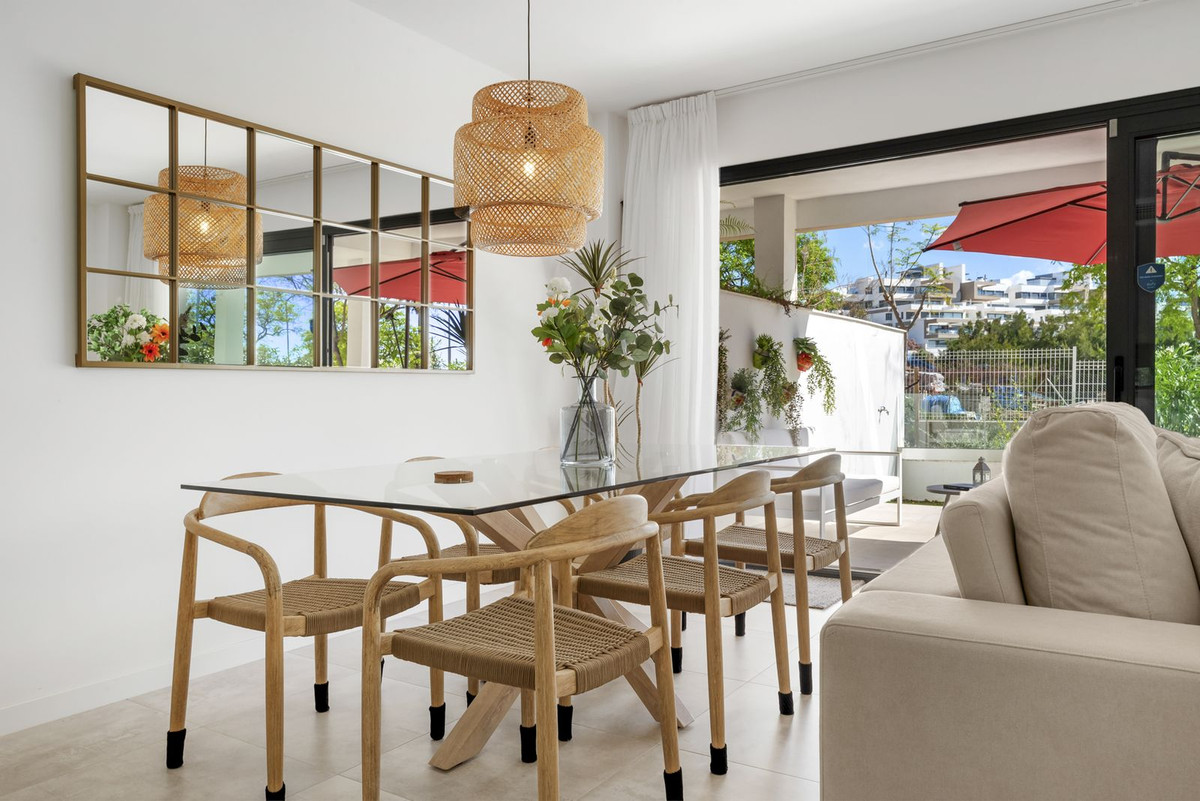 3 Bed Apartment for sale in Estepona Costa Del Sol, Málaga, Spain