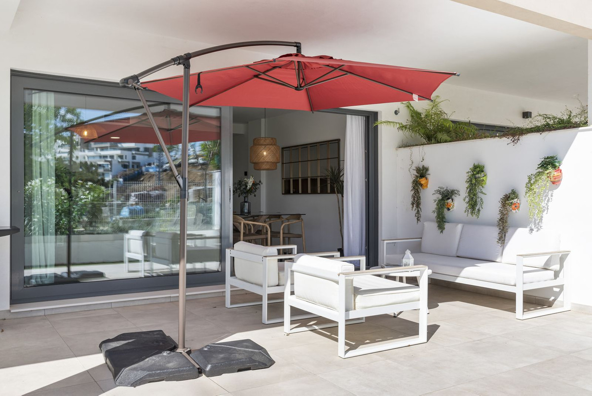 3 Bed Apartment for sale in Estepona Costa Del Sol, Málaga, Spain