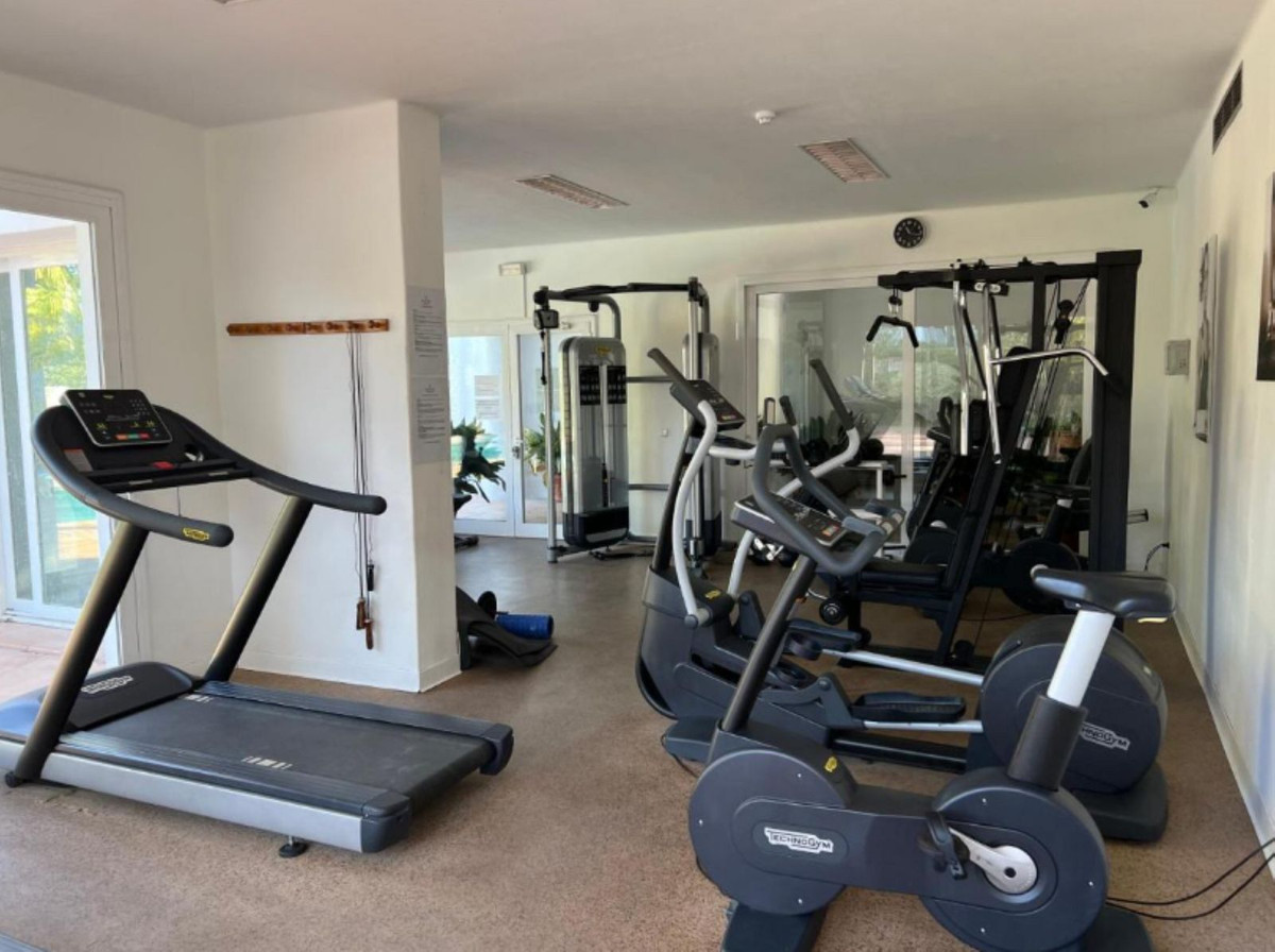 2 Bed Apartment for sale in Estepona Costa Del Sol, Málaga, Spain