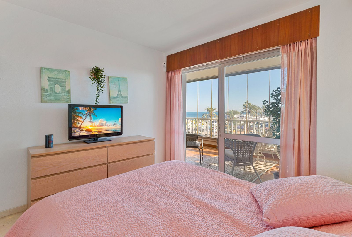 2 Bed Apartment for sale in Fuengirola Costa Del Sol, Málaga, Spain