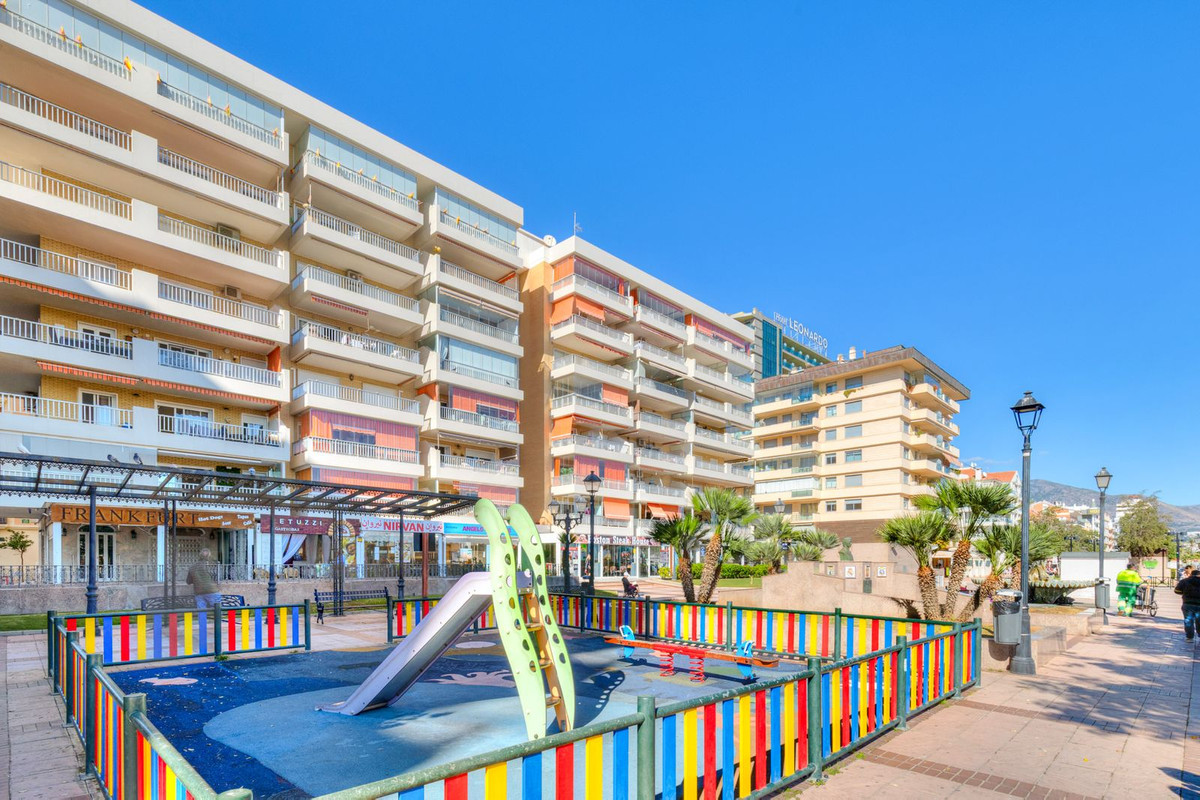 2 Bed Apartment for sale in Fuengirola Costa Del Sol, Málaga, Spain