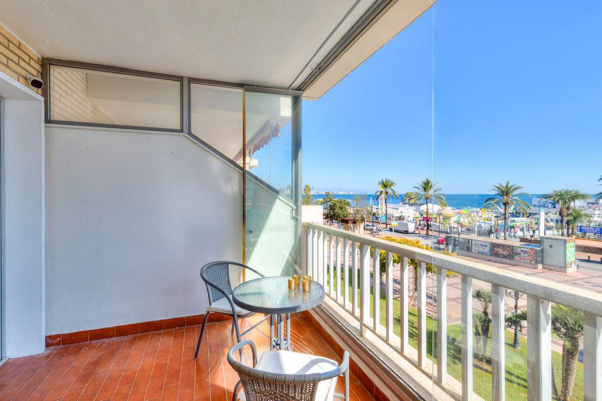 2 Bed Apartment for sale in Fuengirola Costa Del Sol, Málaga, Spain