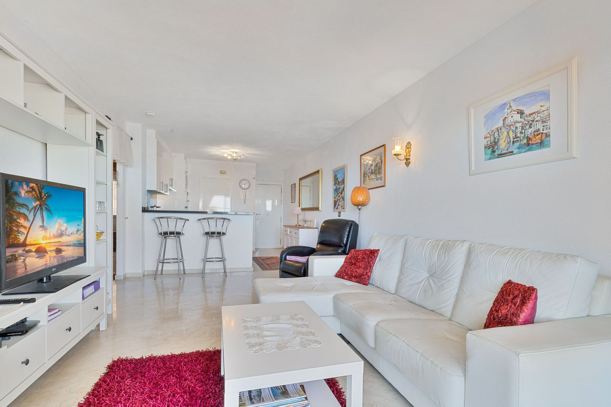 2 Bed Apartment for sale in Fuengirola Costa Del Sol, Málaga, Spain