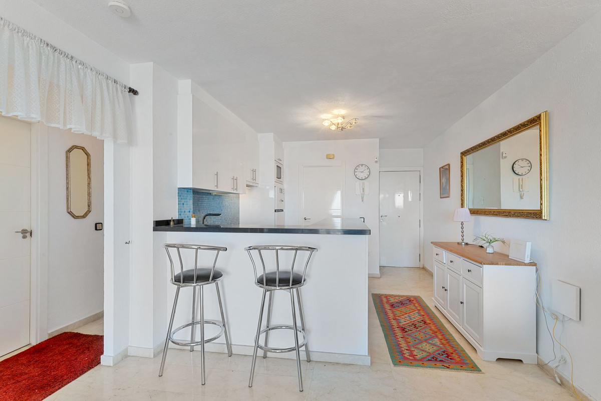 2 Bed Apartment for sale in Fuengirola Costa Del Sol, Málaga, Spain