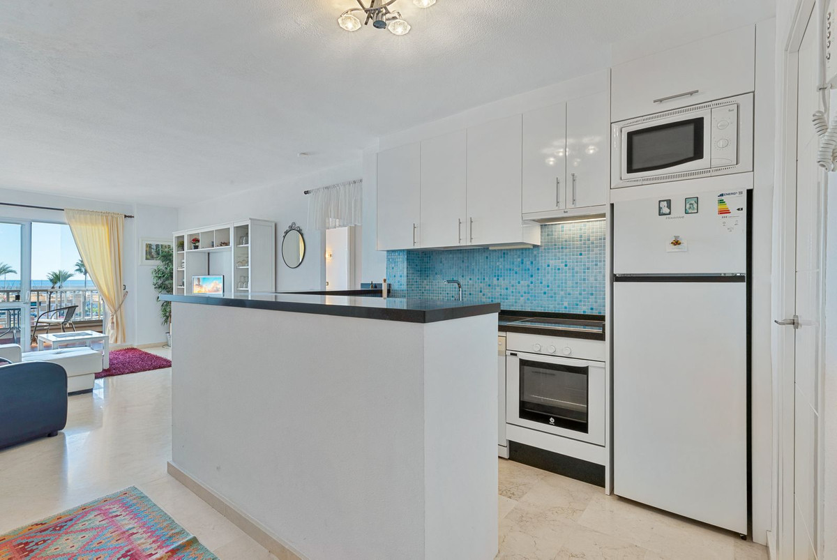 2 Bed Apartment for sale in Fuengirola Costa Del Sol, Málaga, Spain