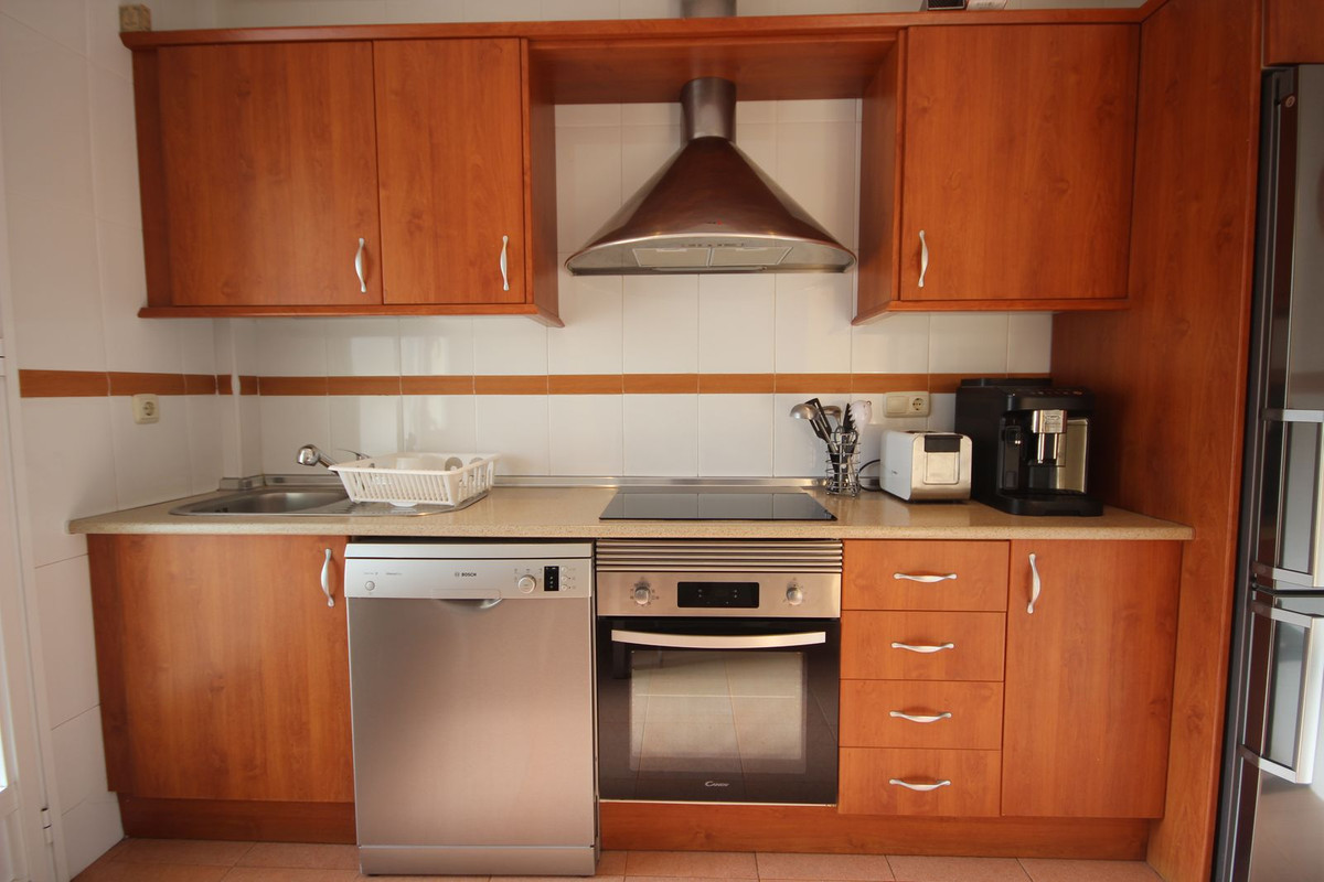 4 Bed Townhouse for sale in El Rosario Costa Del Sol, Málaga, Spain