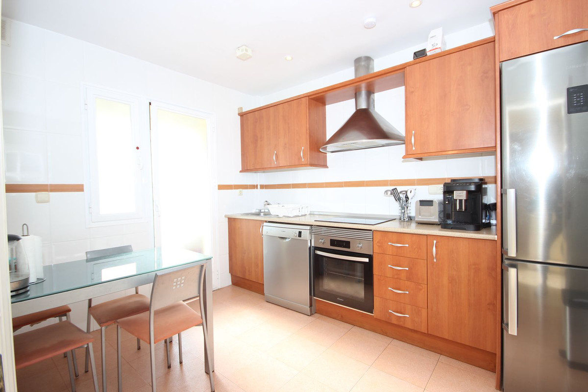 4 Bed Townhouse for sale in El Rosario Costa Del Sol, Málaga, Spain