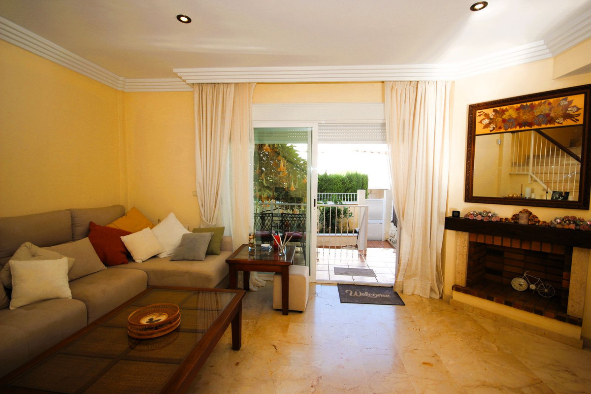 4 Bed Townhouse for sale in El Rosario Costa Del Sol, Málaga, Spain