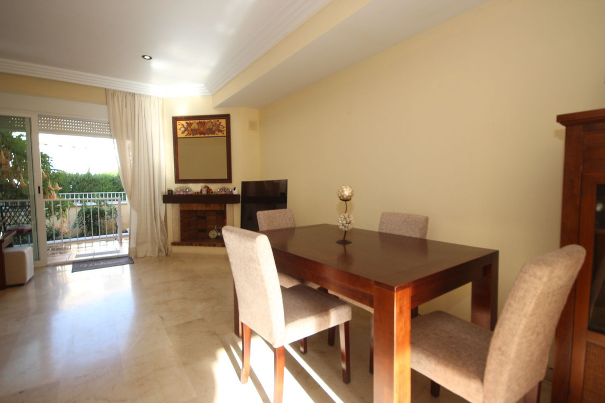4 Bed Townhouse for sale in El Rosario Costa Del Sol, Málaga, Spain
