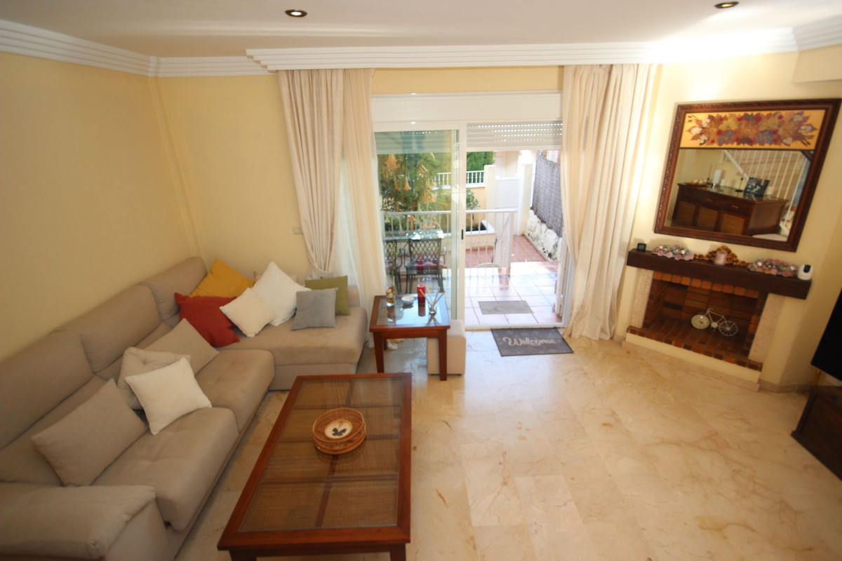 4 Bed Townhouse for sale in El Rosario Costa Del Sol, Málaga, Spain