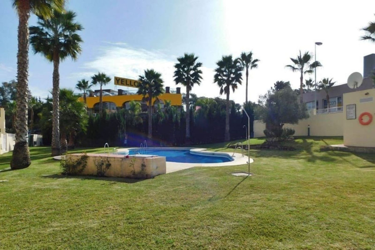 4 Bed Townhouse for sale in El Rosario Costa Del Sol, Málaga, Spain