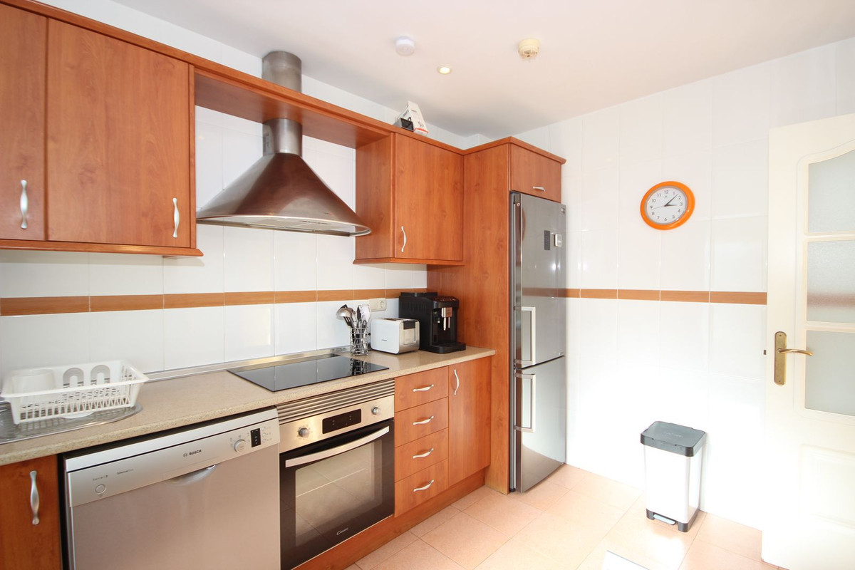 4 Bed Townhouse for sale in El Rosario Costa Del Sol, Málaga, Spain