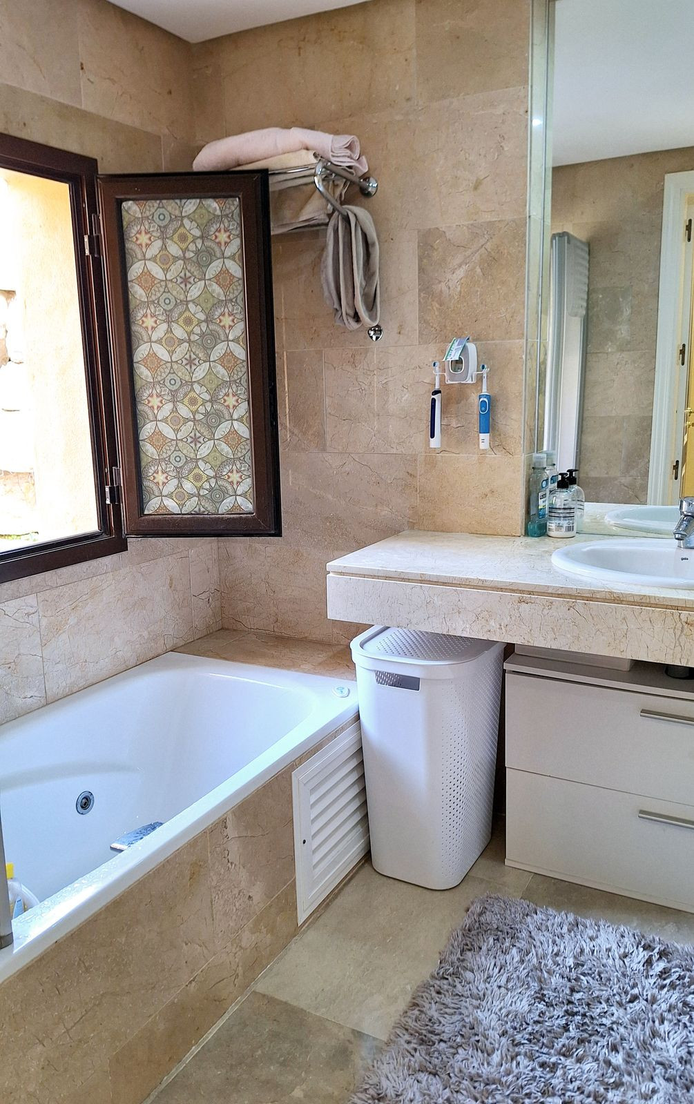 3 Bed Apartment for sale in La Duquesa Costa Del Sol, Málaga, Spain