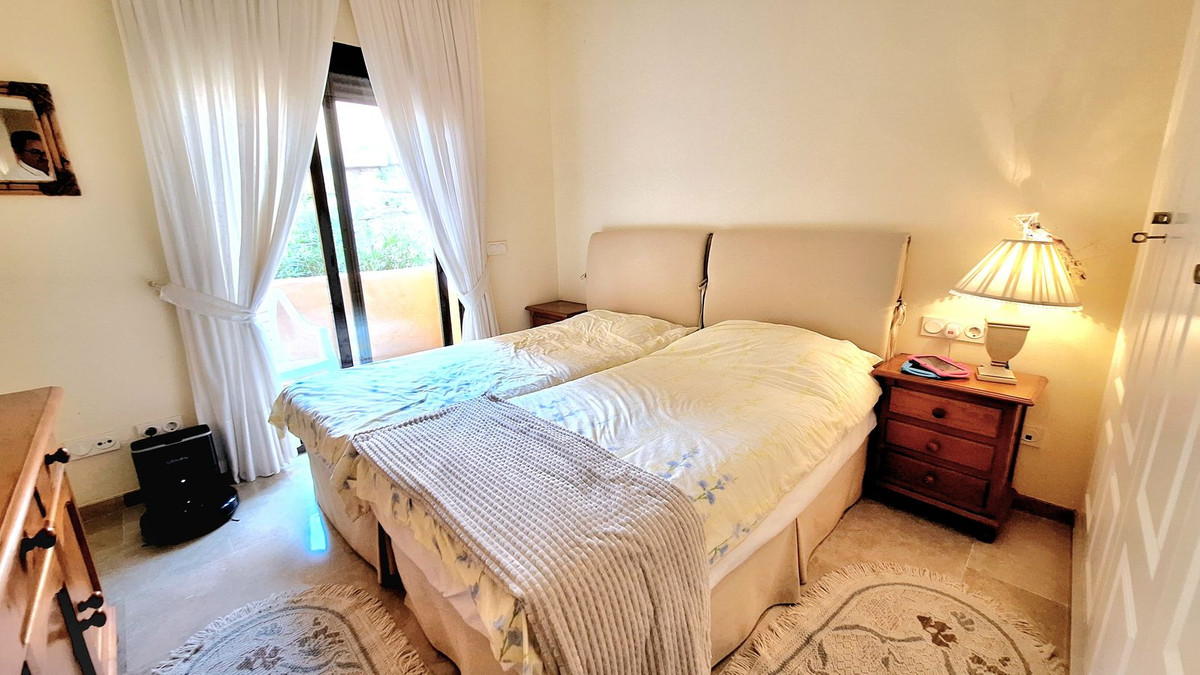 3 Bed Apartment for sale in La Duquesa Costa Del Sol, Málaga, Spain