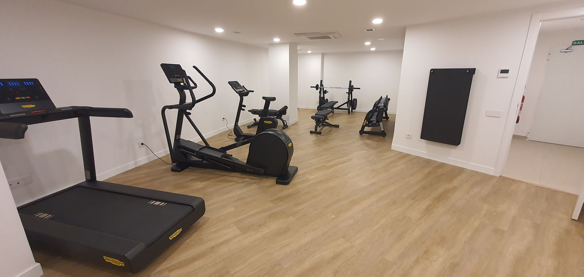 2 Bed Apartment for sale in Estepona Costa Del Sol, Málaga, Spain