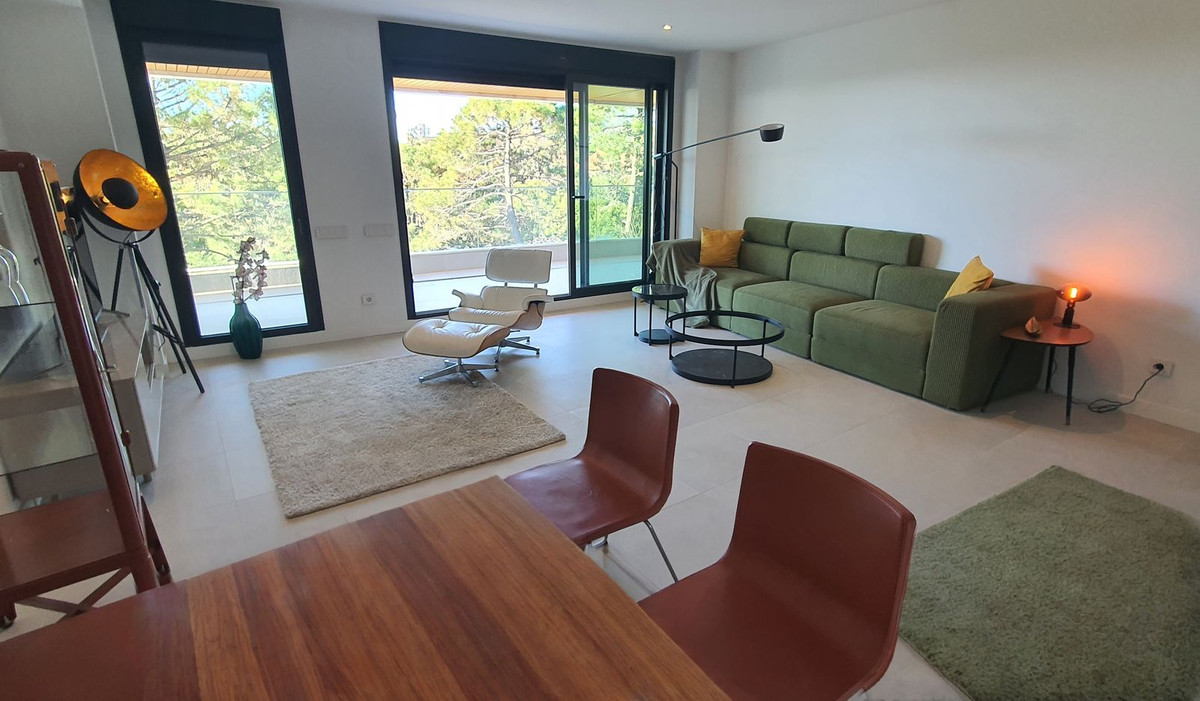 2 Bed Apartment for sale in Estepona Costa Del Sol, Málaga, Spain