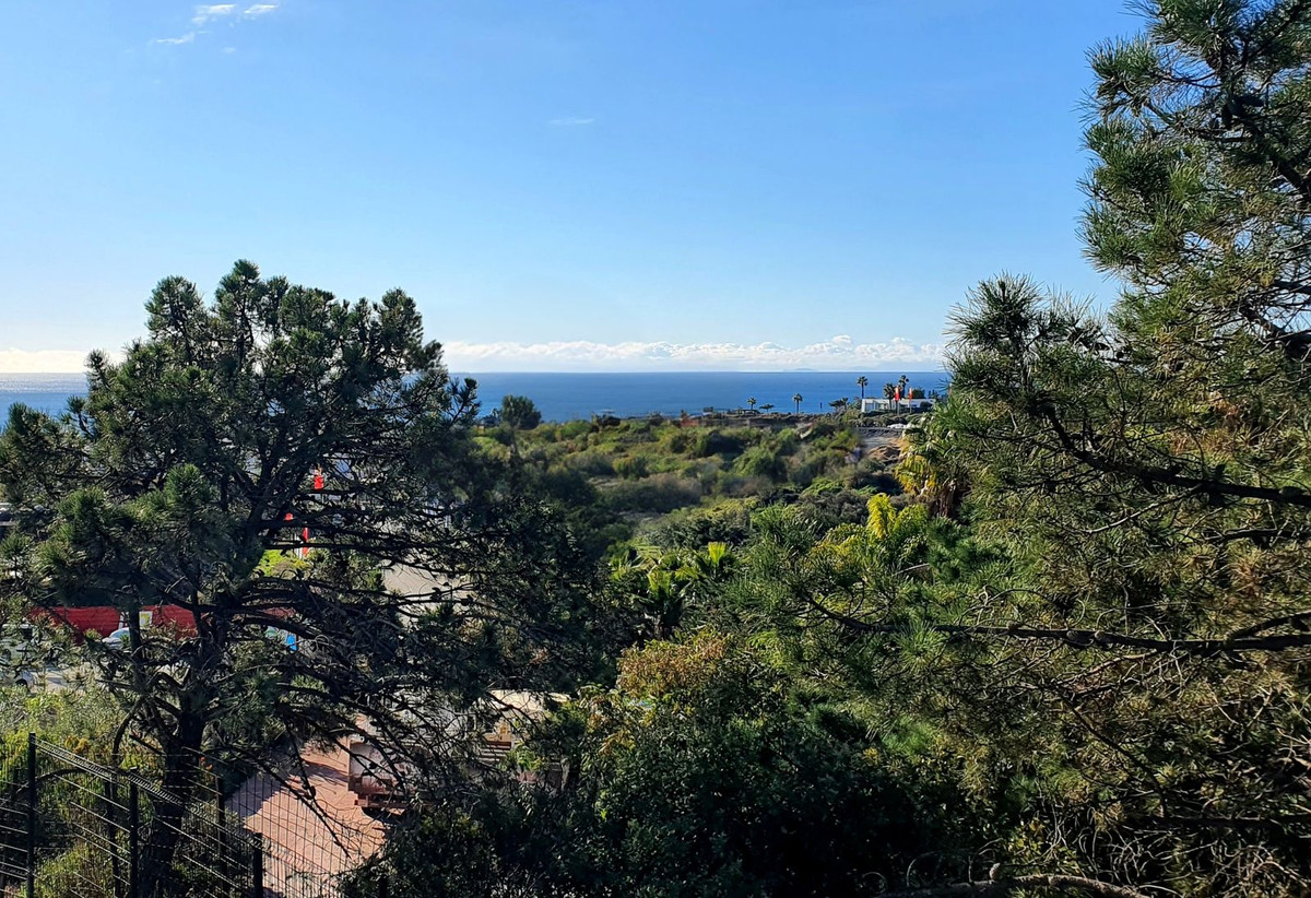 2 Bed Apartment for sale in Estepona Costa Del Sol, Málaga, Spain