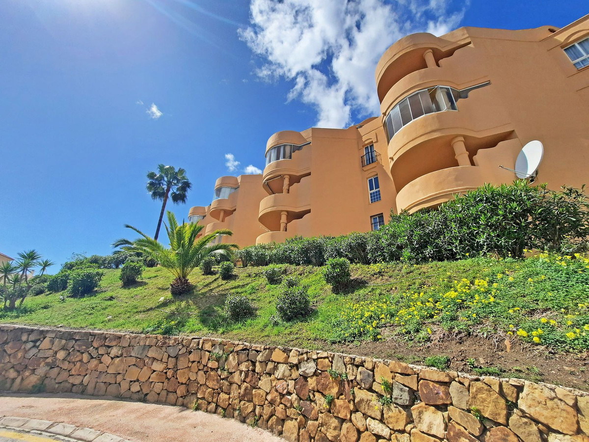 3 Bed Apartment for sale in Calahonda Costa Del Sol, Málaga, Spain