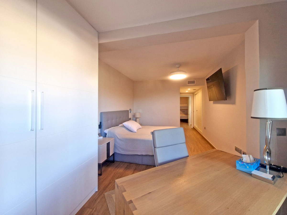3 Bed Apartment for sale in Calahonda Costa Del Sol, Málaga, Spain