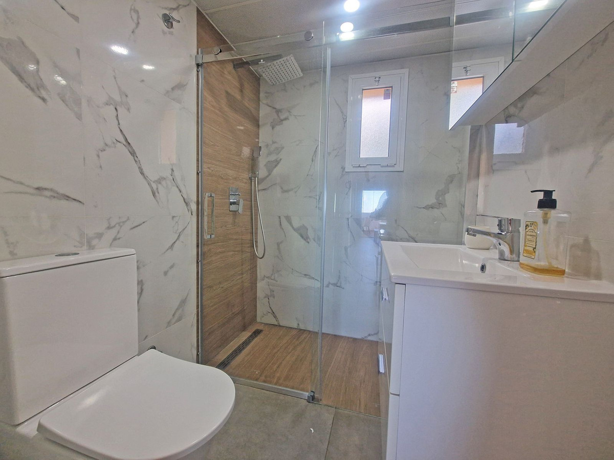 3 Bed Apartment for sale in Calahonda Costa Del Sol, Málaga, Spain