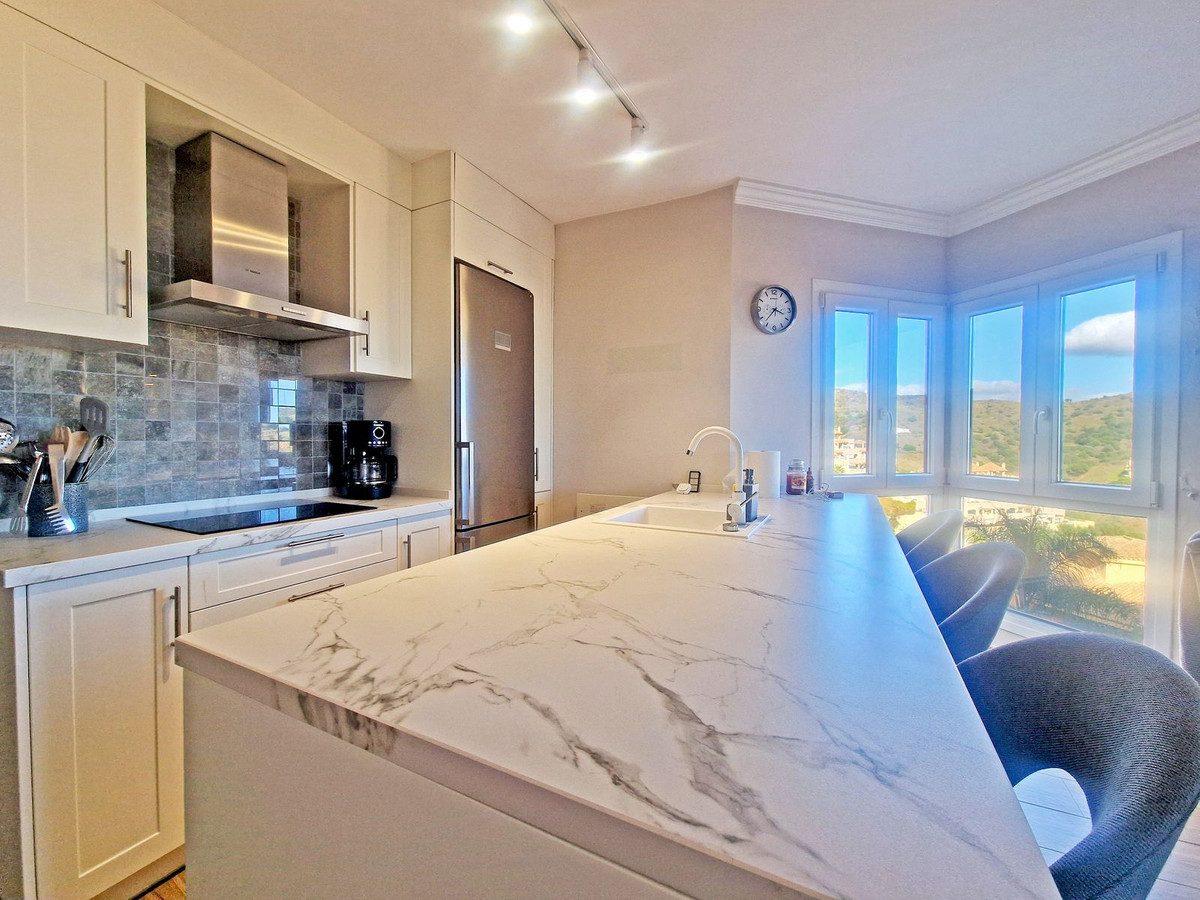 3 Bed Apartment for sale in Calahonda Costa Del Sol, Málaga, Spain